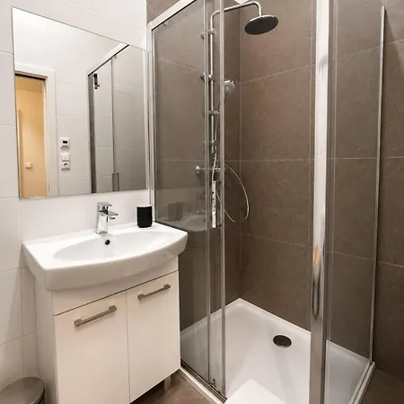 Appartement Cozy Near Andel Metro Station